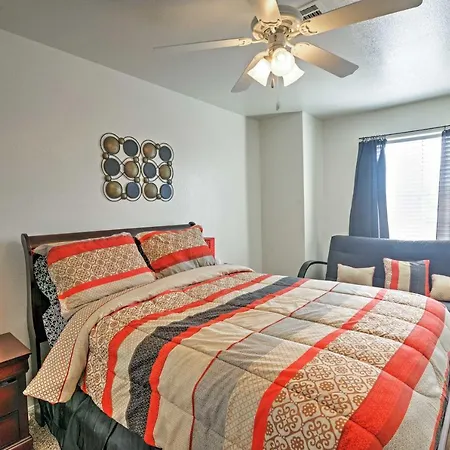 Spacious Las Vegas Home - Near Golfing And Hiking!